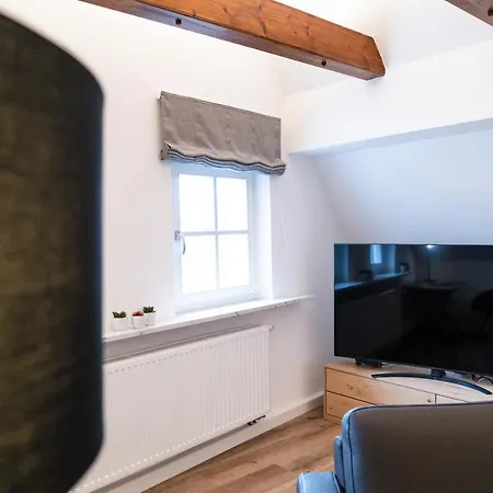 Apartment - - Wohnraum Auf Zeit